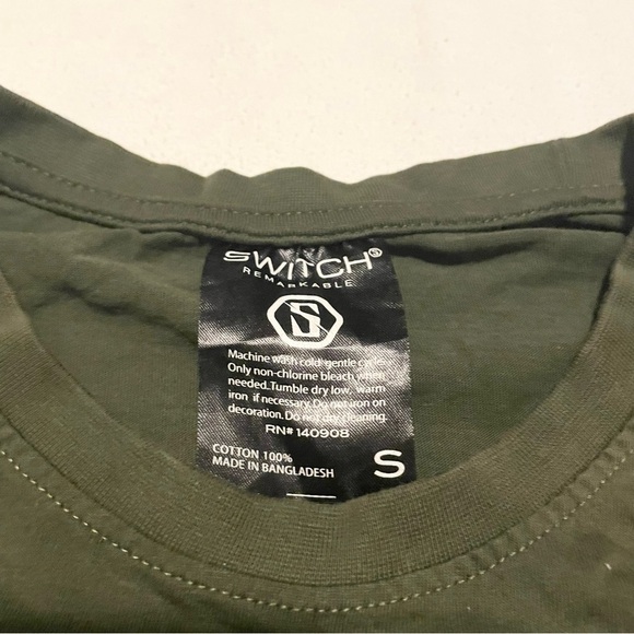 Switch Remarkable Shirt Mens Small Tshirt - Picture 2 of 15